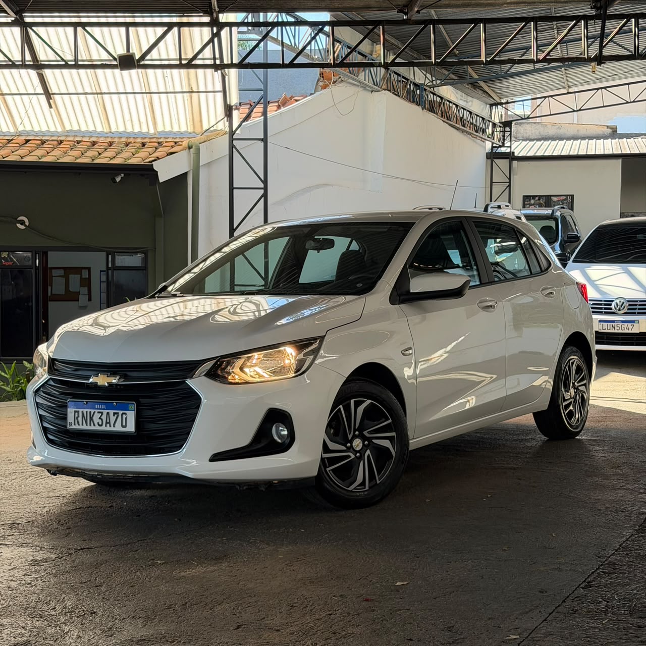Chevrolet Onix — foto 1