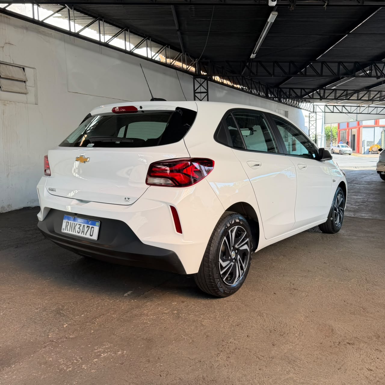 Chevrolet Onix — foto 4