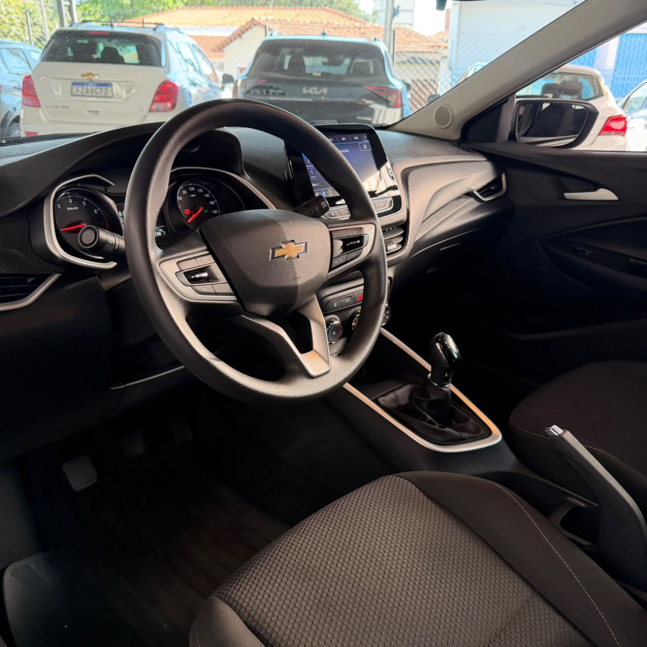 Chevrolet Onix — foto 9