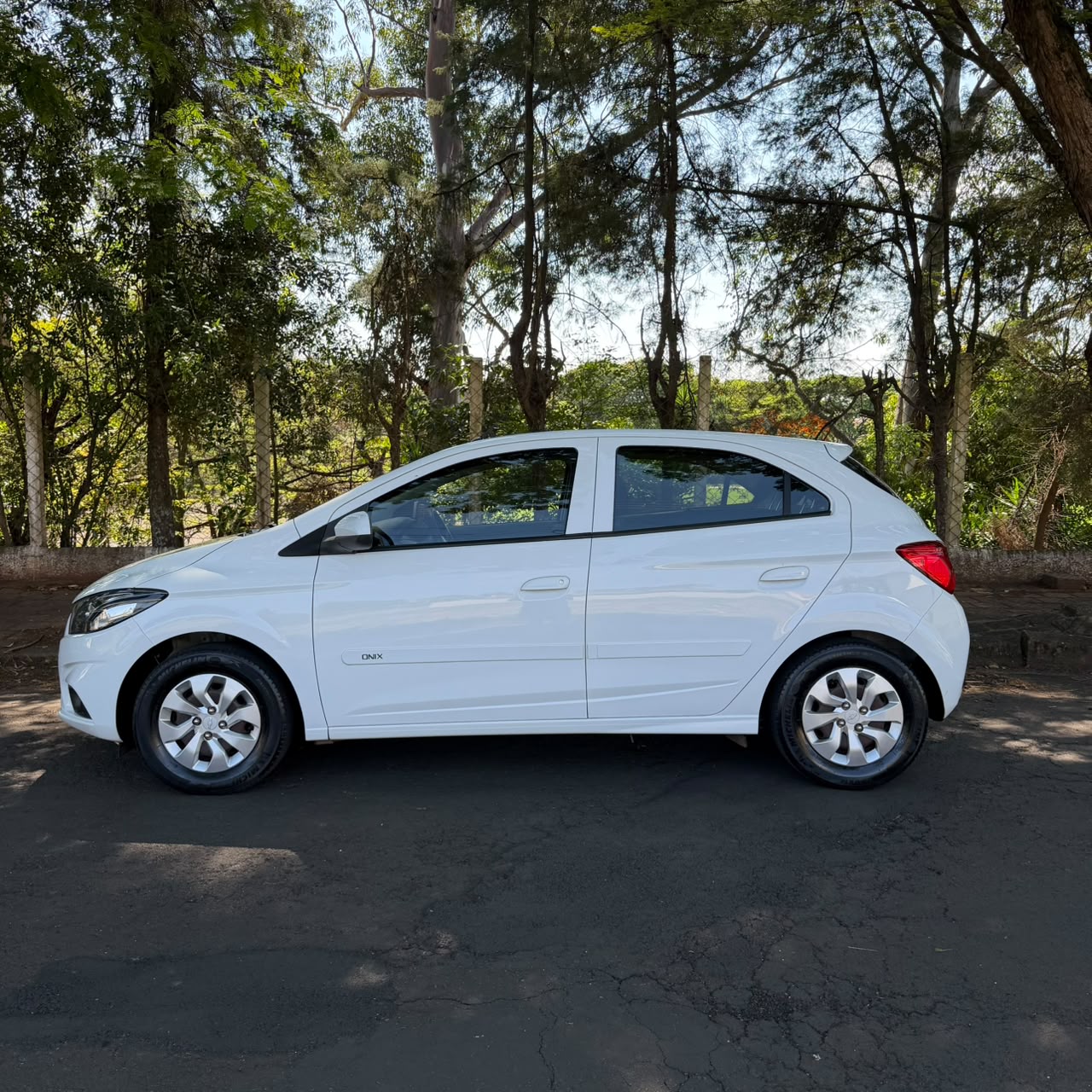 Chevrolet Onix — foto 2