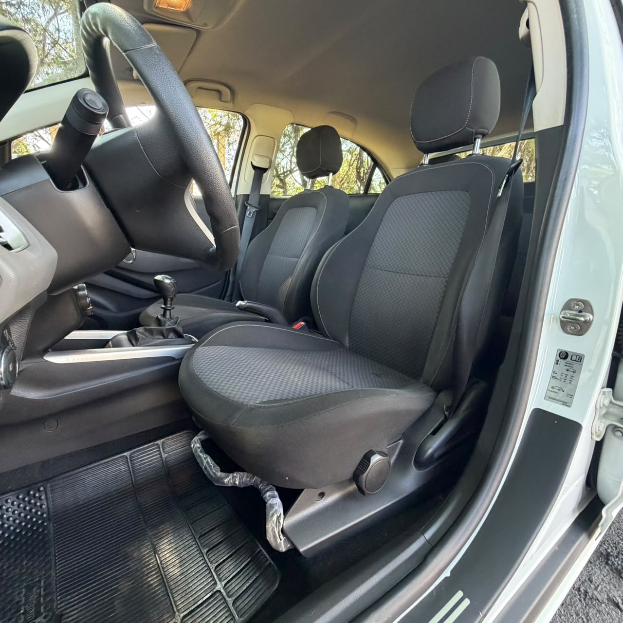 Chevrolet Onix — foto 9